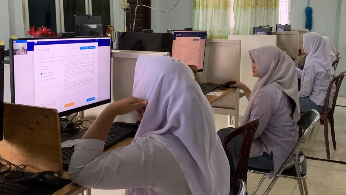 Persiapkan Diri Hadapi TKA, Murid Kelas XII SMK Negeri 1 Kualasimpang Ikuti Tryout Tahap 2
